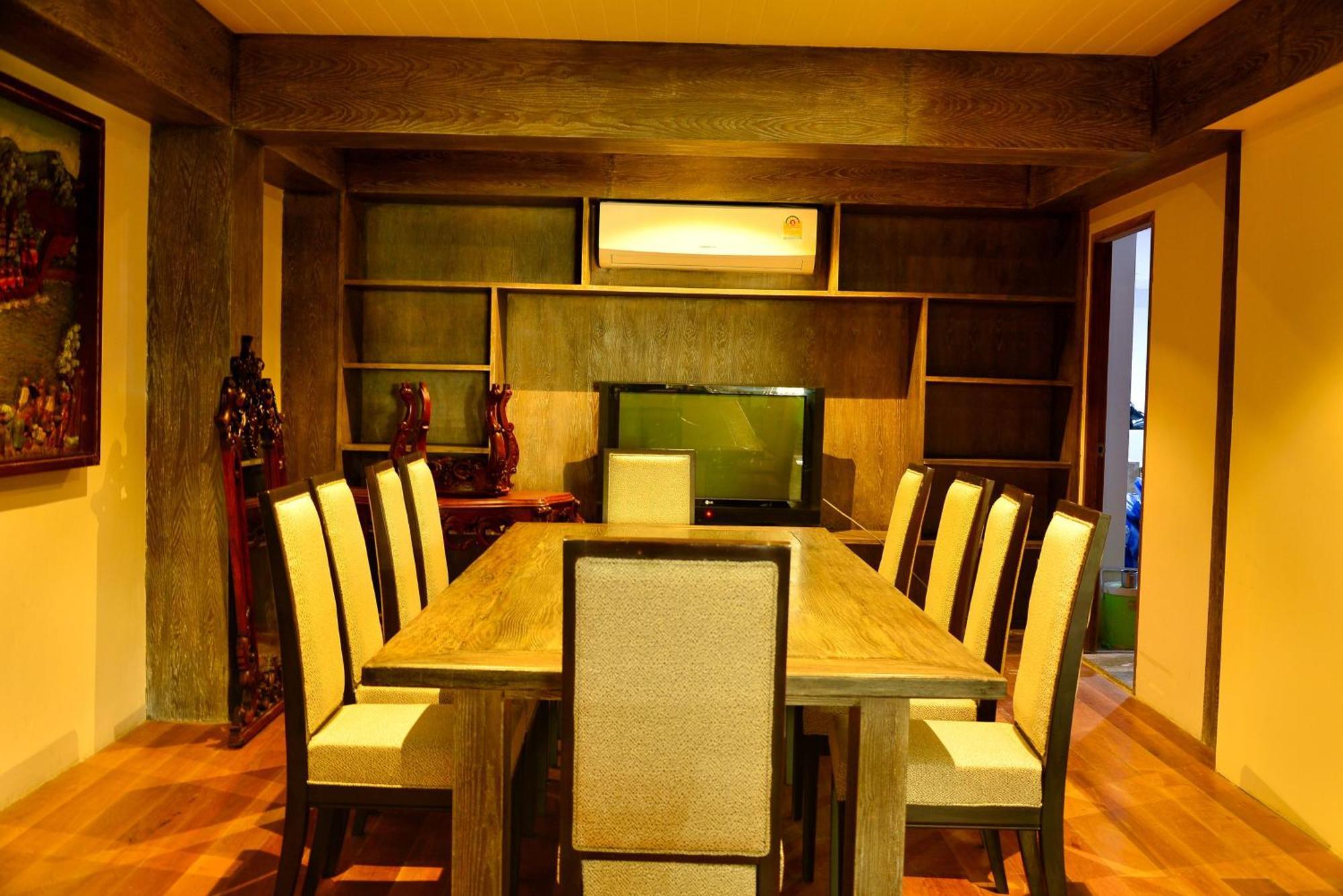 The Taksim Royal Hotel